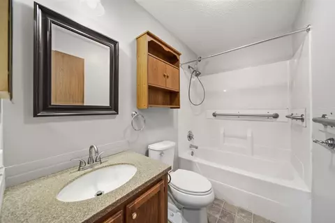 Bath - 9130 Gordon, Parma, MI 49269 photo 1 of 1