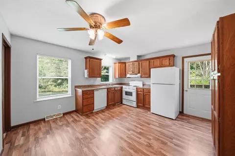 Kitchen - 9130 Gordon, Parma, MI 49269 photo 1 of 2