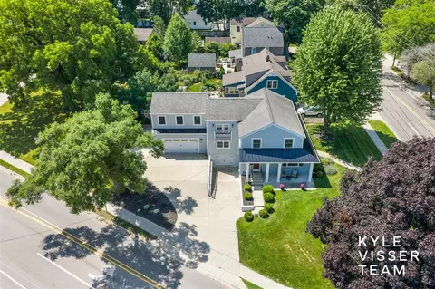 2412 Lake, East Grand Rapids, MI 49506