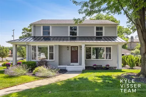 2412 Lake, East Grand Rapids, MI 49506