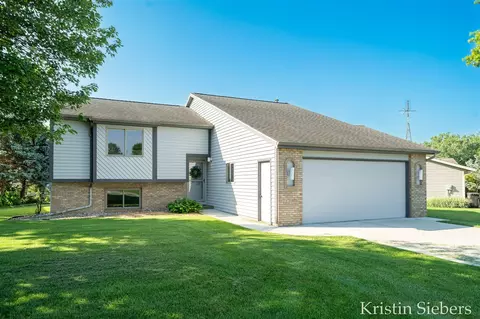 3220 Cornerstone, Holland, MI 49424