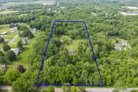 1525 104th, Byron Center, MI 49315