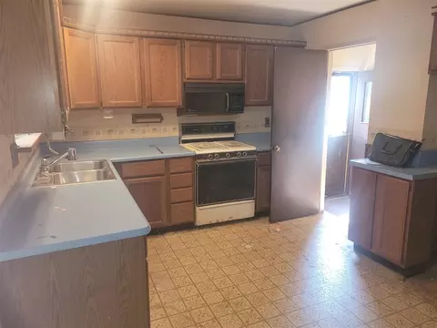 30106 Jamestown, Romulus, MI 48174 photo 13