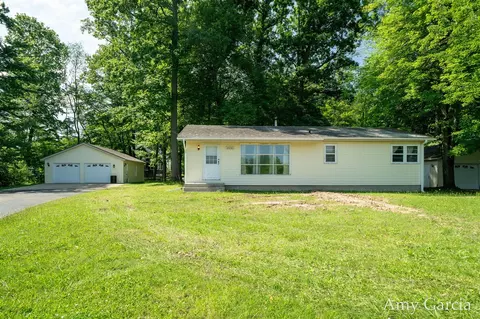 3530 11 Mile, Rockford, MI 49341