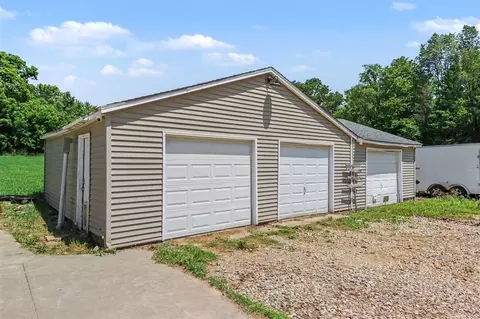 931 10th, Plainwell, MI 49080 photo 23