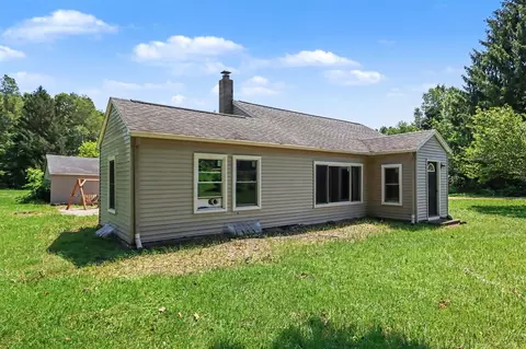 931 10th, Plainwell, MI 49080 photo 2