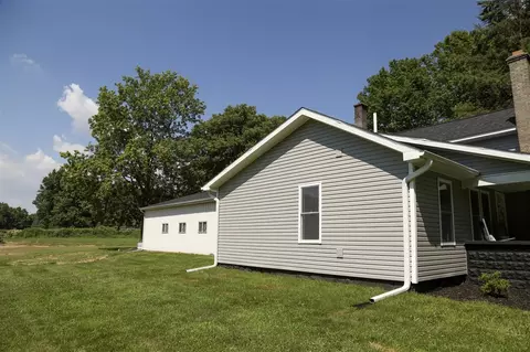Exterior - 10797 E T, Scotts, MI 49088 photo 8 of 14