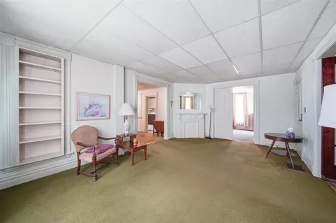 Living - 615 2nd, Jackson, MI 49203 photo 2 of 5