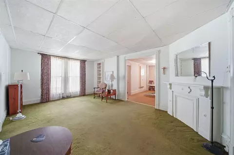 Living - 615 2nd, Jackson, MI 49203 photo 1 of 5