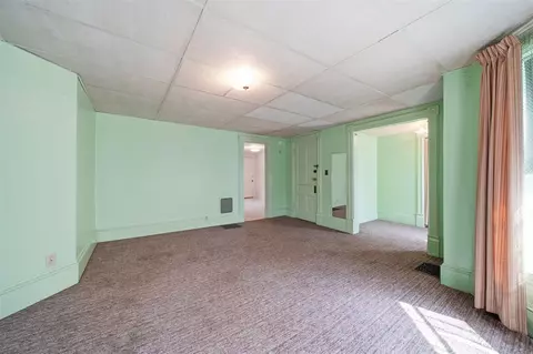 Living - 615 2nd, Jackson, MI 49203 photo 5 of 5