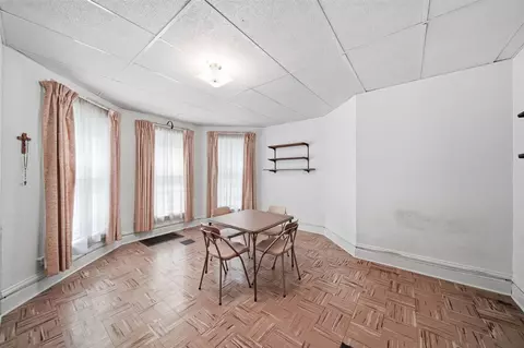 Dining - 615 2nd, Jackson, MI 49203 photo 1 of 3