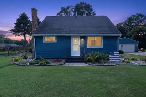 68958 Claire, Edwardsburg, MI 49112