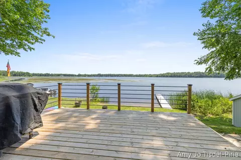Exterior - 1760 S Colonel Pt, Crystal, MI 48818 photo 3 of 8