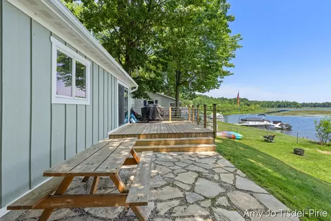 Exterior - 1760 S Colonel Pt, Crystal, MI 48818 photo 4 of 8