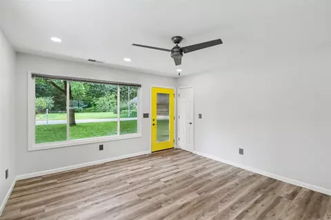 709 11th, Three Rivers, MI 49093 photo 5