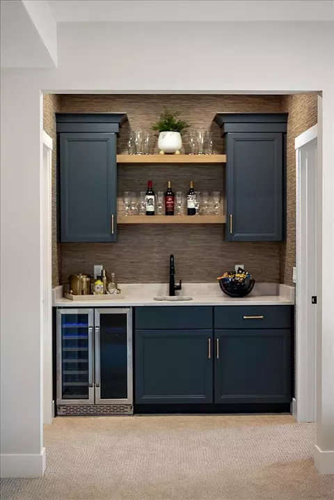 Kitchen - 3409 Broadleaf, Jenison, MI 49428 photo 9 of 9