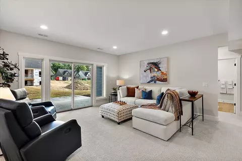 Living - 3409 Broadleaf, Jenison, MI 49428 photo 6 of 8