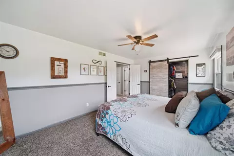 Bedroom - 6979 Placeway, Jackson, MI 49201 photo 4 of 5