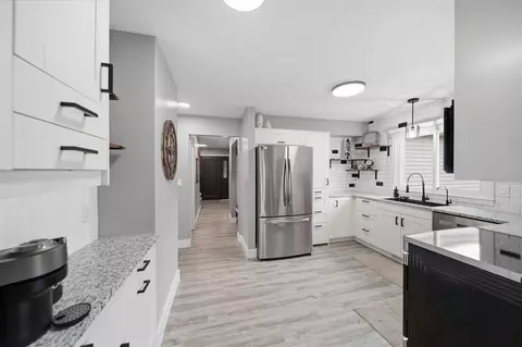 Kitchen - 6979 Placeway, Jackson, MI 49201 photo 4 of 4