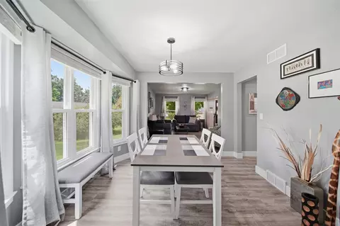 Dining - 6979 Placeway, Jackson, MI 49201 photo 3 of 3