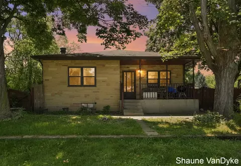 154 72nd, Grand Rapids, MI 49548