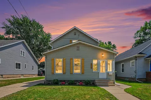 234 Knapp, Grand Rapids, MI 49505