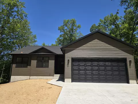 2850 Fenner, Muskegon, MI 49445