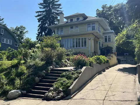 119 Prairie, Kalamazoo, MI 49006