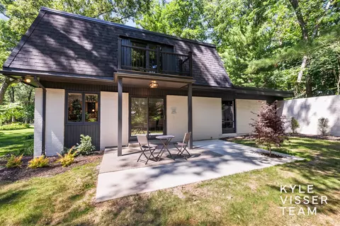 Exterior - 7496 Leyton, Ada, MI 49301 photo 6 of 9