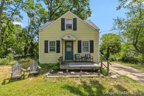 2600 Day, Grand Rapids, MI 49544