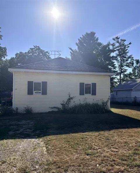 171 3rd, Cedar Springs, MI 49319