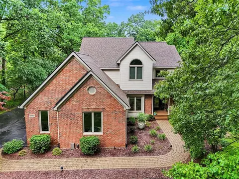 10560 W Splitstone, Pinckney, MI 48169
