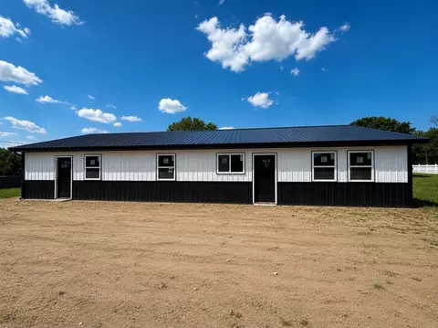 414 N Elm, Ithaca, MI 48847 photo 3