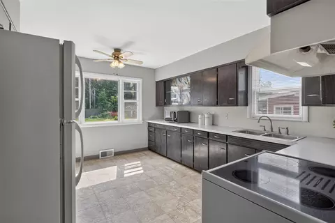 Kitchen - 703 Winifred, Jackson, MI 49202 photo 1 of 4