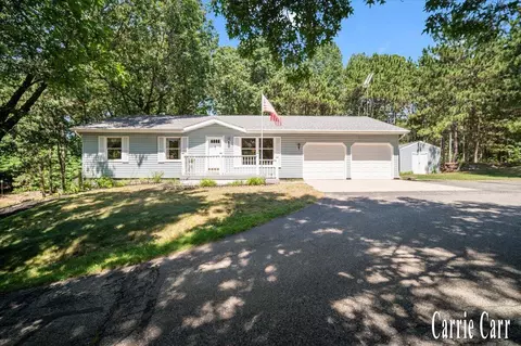 8670 Wolven, Rockford, MI 49341