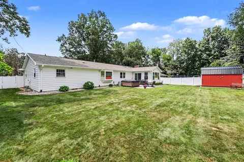 Exterior - 4815 Firethorne, Jackson, MI 49201 photo 7 of 10