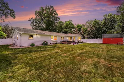 Exterior - 4815 Firethorne, Jackson, MI 49201 photo 8 of 10