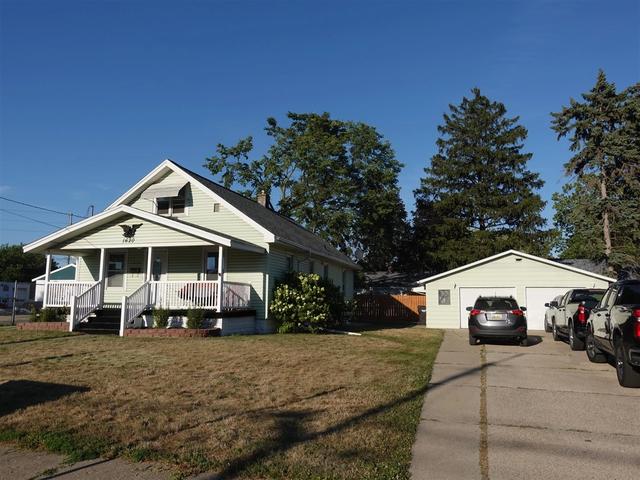 1620 Burlingame, Wyoming, MI 49509