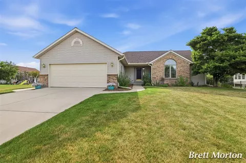 7734 Park Rdg, Jenison, MI 49428
