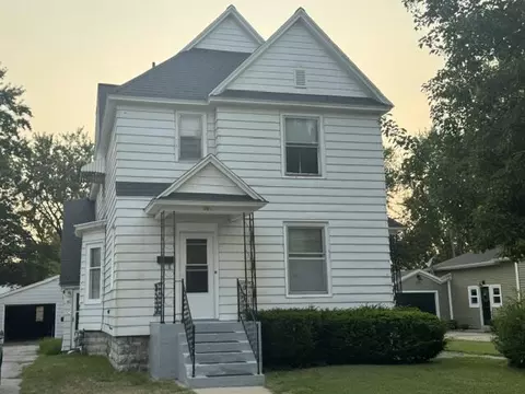 38 Pine, Zeeland, MI 49464