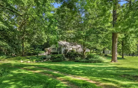 5515 Kaiser, Sawyer, MI 49125