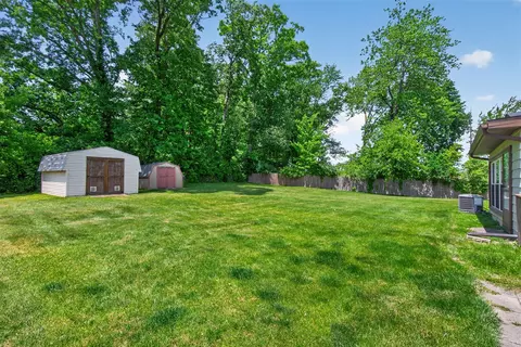 Exterior - 1180 Herbert J, Jackson, MI 49202 photo 4 of 12