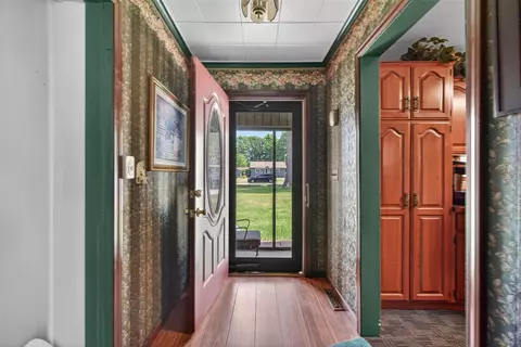 Entry Way - 1180 Herbert J, Jackson, MI 49202 photo 1 of 3