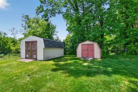 Exterior - 1180 Herbert J, Jackson, MI 49202 photo 11 of 12