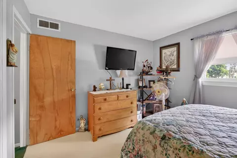 Bedroom - 1180 Herbert J, Jackson, MI 49202 photo 5 of 8