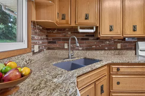 Kitchen - 403 Hill, Jackson, MI 49202 photo 4 of 4