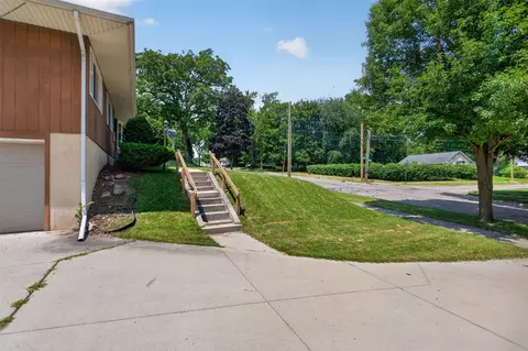 Exterior - 403 Hill, Jackson, MI 49202 photo 11 of 12
