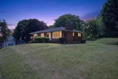 Exterior - 403 Hill, Jackson, MI 49202 photo 3 of 12