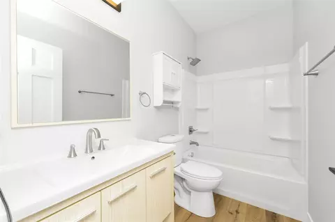 Bath - 1118 Millard, Three Rivers, MI 49093 photo 3 of 4