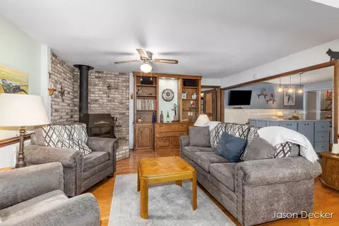 Living - 6322 Atkinson, Grayling, MI 49738 photo 3 of 4